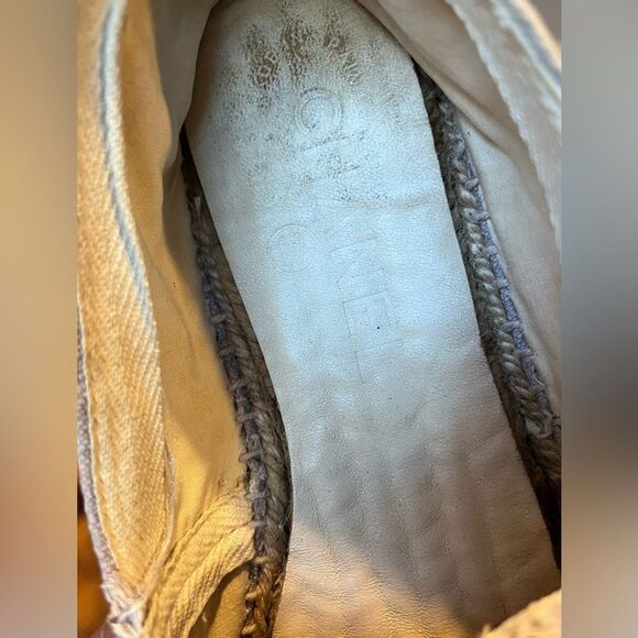 Vintage Chanel Espadrilles, Light lavender, Size 38, Classic Designer Shoes - Picture 2 of 4